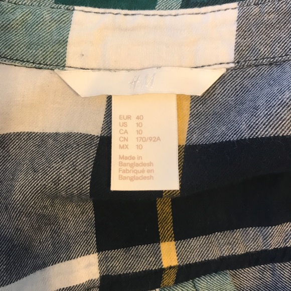 H&M Button Up - Picture 4 of 4